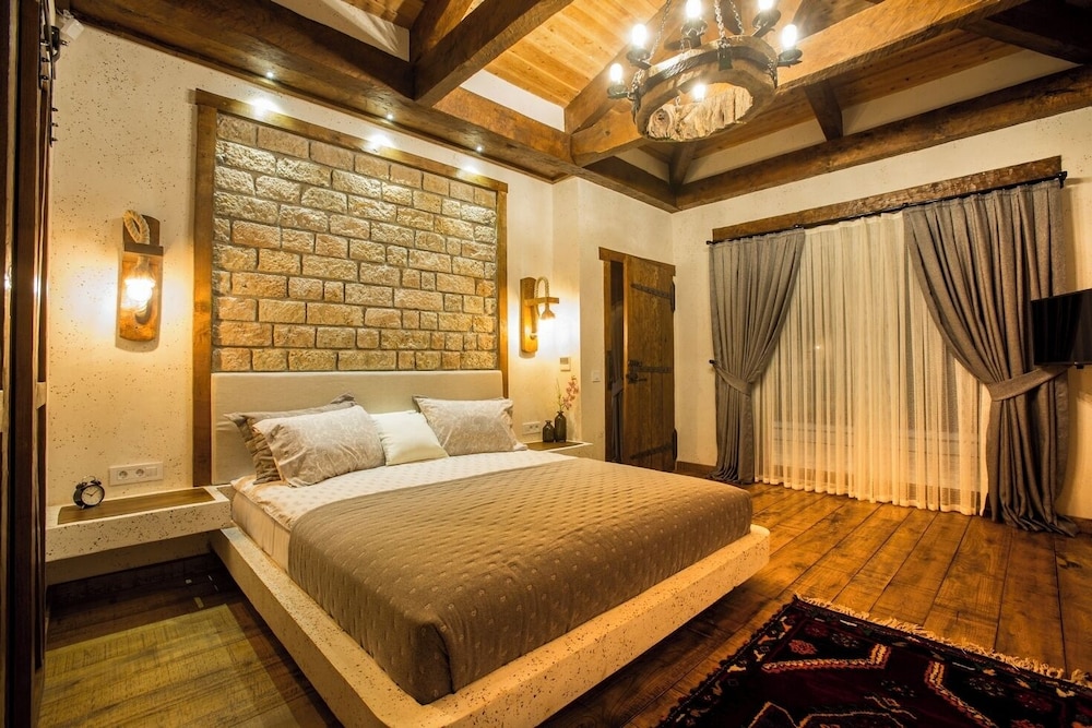 Private Island-Style Ultra Luxury Villa Estate