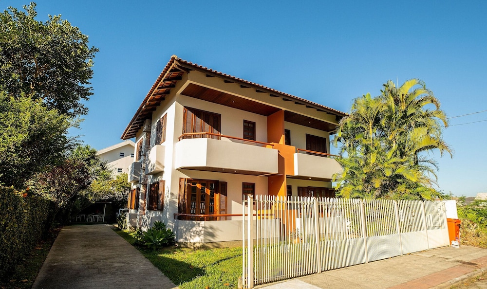Beautiful Apartments Close to the Beach Stacy