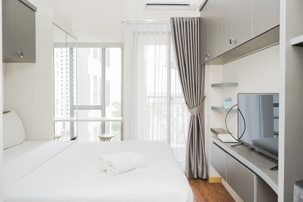 Great Choice Studio Apartment M-Town Residence near Summarecon Mall view 5