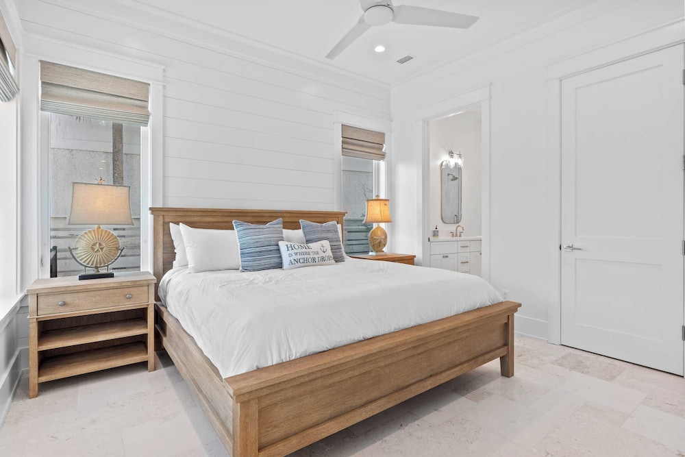 30A Beach Getaway by Avantstay Gulf Views + Pool Golf Cart + Bonfires