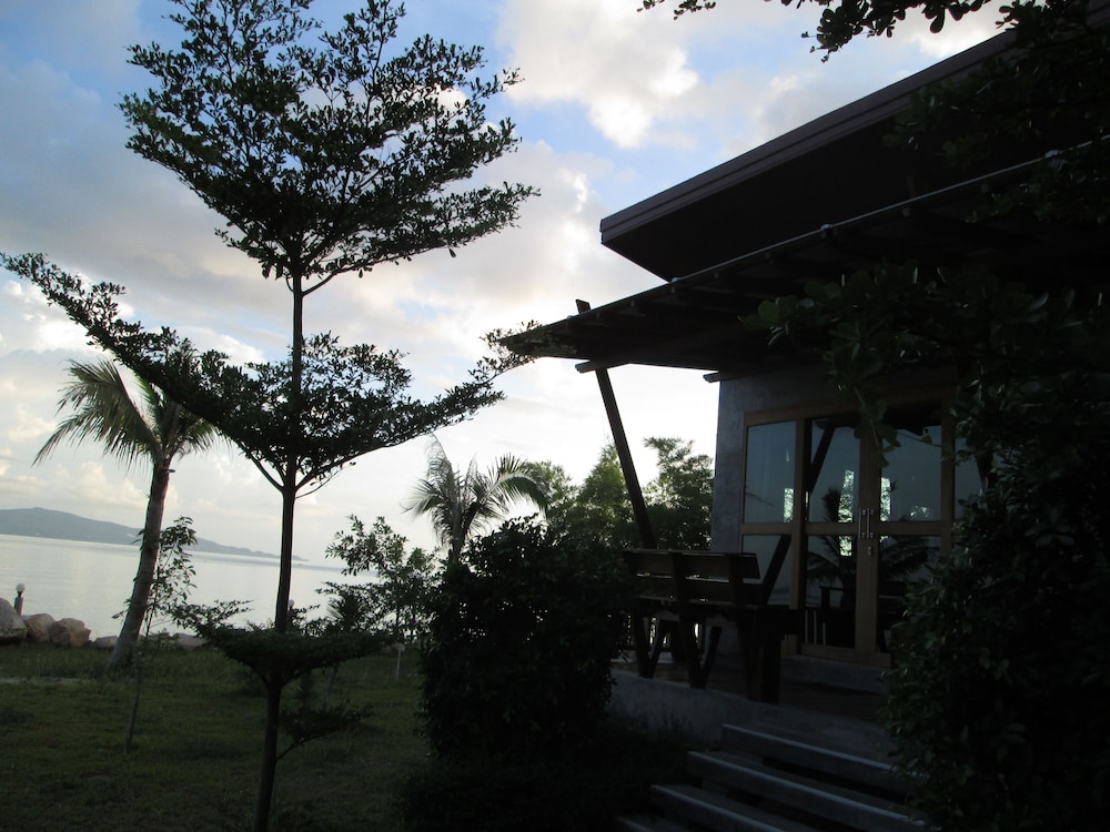 Phangan Palm Beach Resort