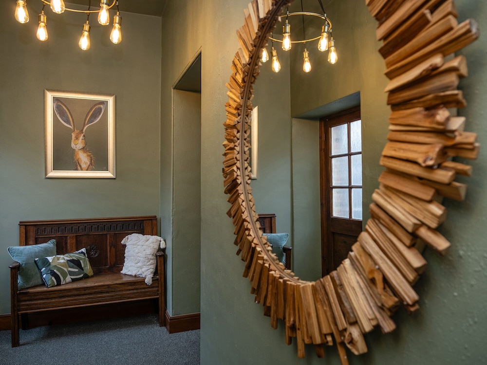 Watermouth Castle, Rhododendron Apartment