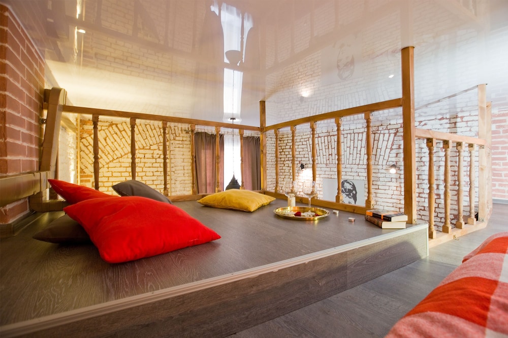 Apartment at the Red Bridge
