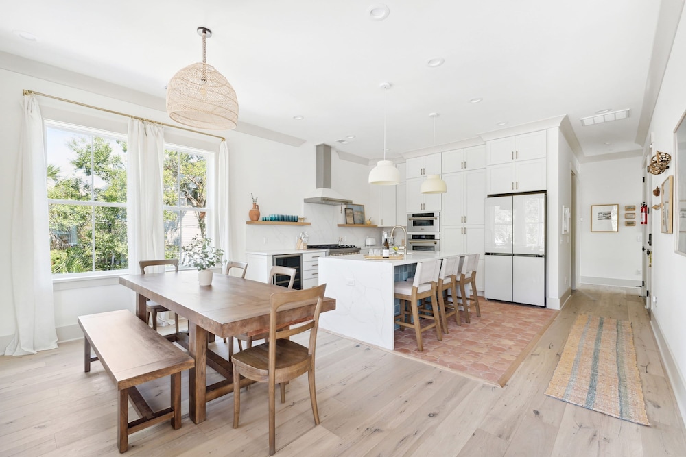 Windward House by Avantstay Walk to Beach Restaurants Saltwater Pool