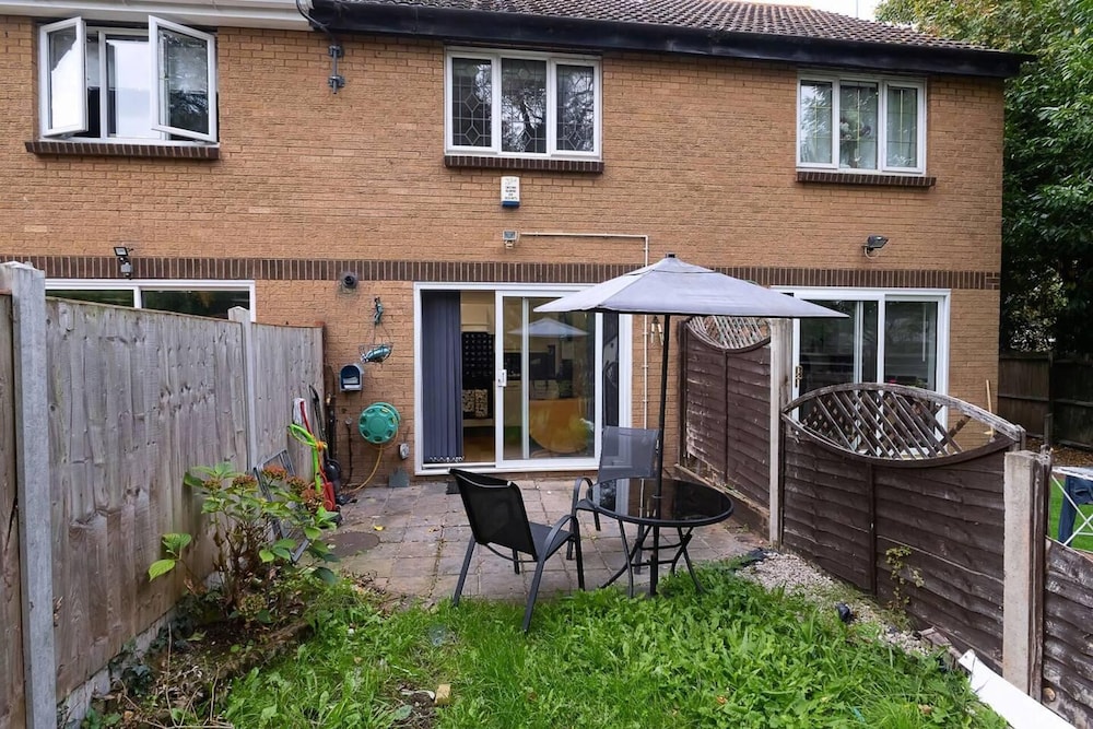 outdoor bbq area