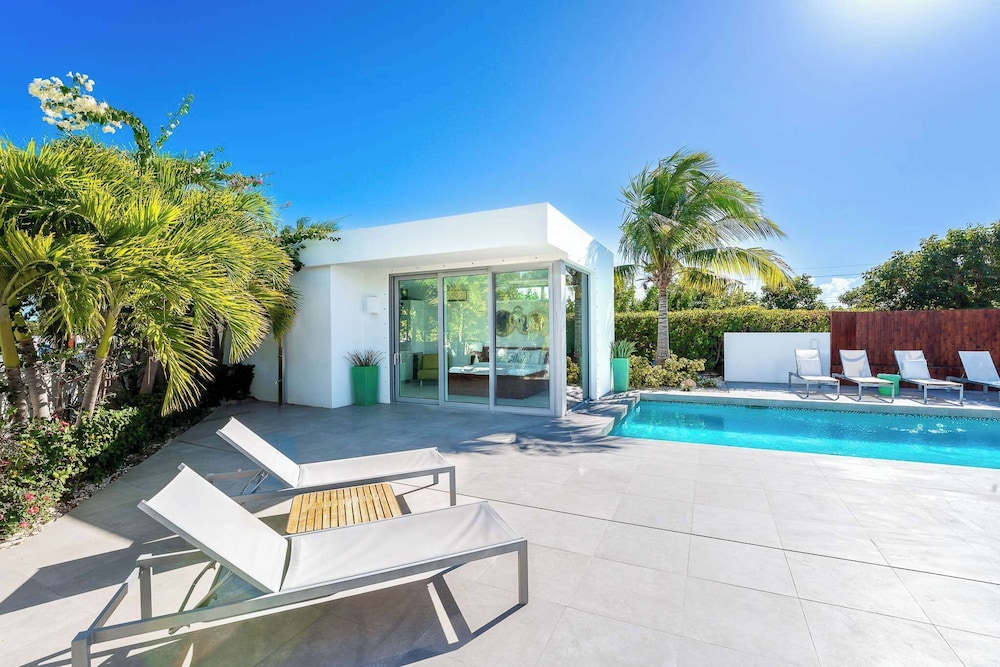 Seaside Family Vacation Villa, Hotel Amenities v2