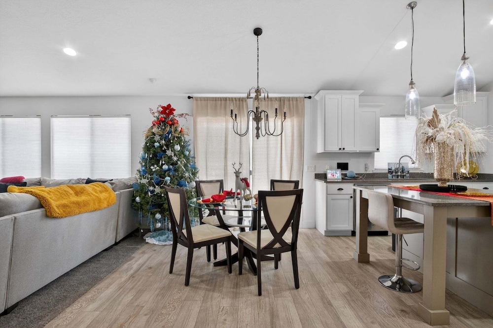 Modern 6br Home Near Park City 6 Bedroom Home