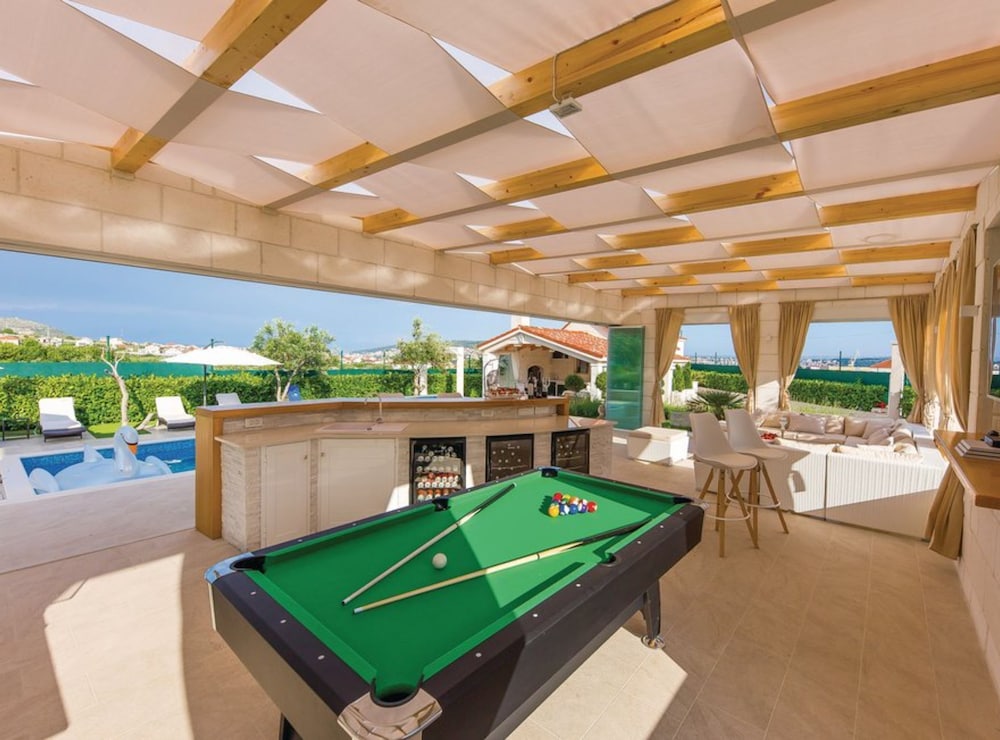 Luxury Villa Malo