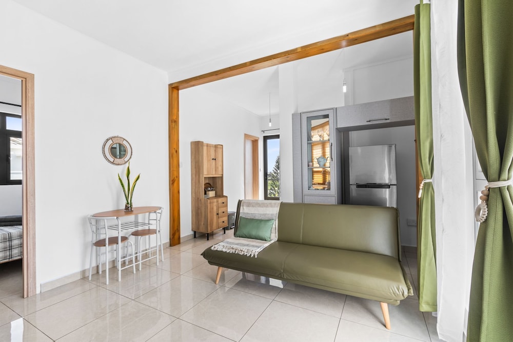 Grand Bay Heights C8