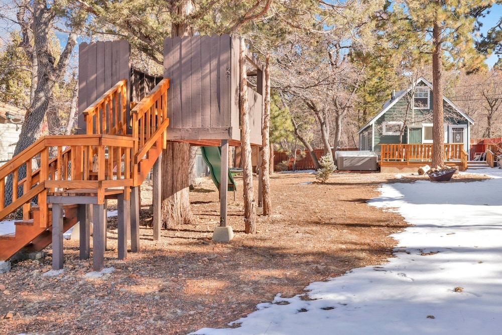 Cute and Cozy Cottage #2522