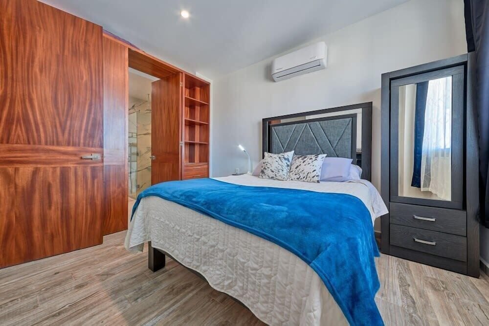 1BR Apartment - Private Balcony - Pool - Gym