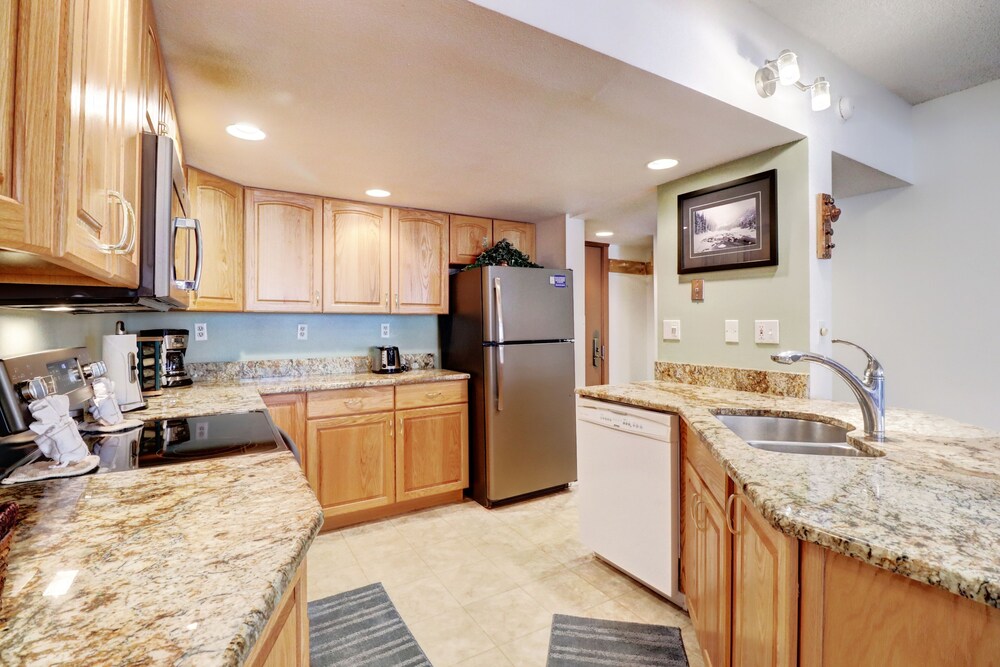SkyRun - Vacation Condos in Copper Mountain Resort CO
