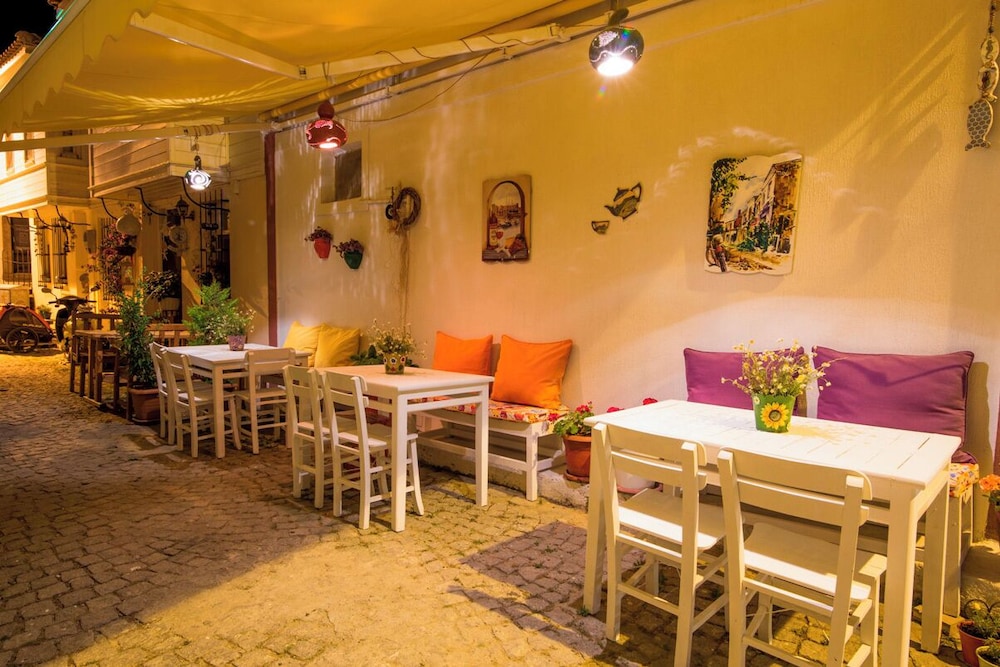 Bozcaada Butik Pansiyon - Image 18