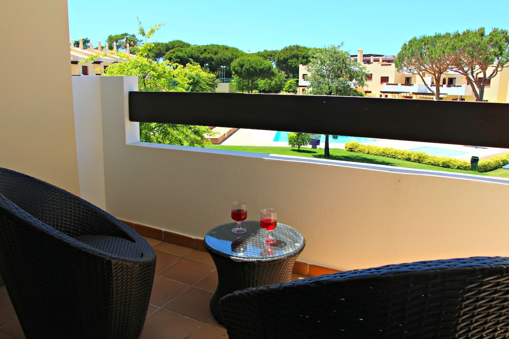 Vilamoura Typical 3 With Pool by Homing
