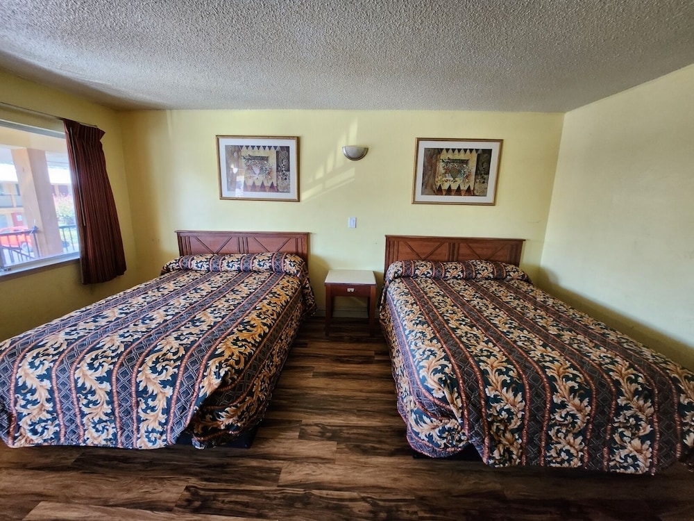 Vince's Motel Inc. view 5
