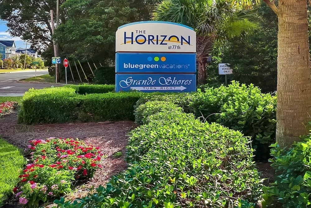 Horizon 701 3 Bedroom Condo