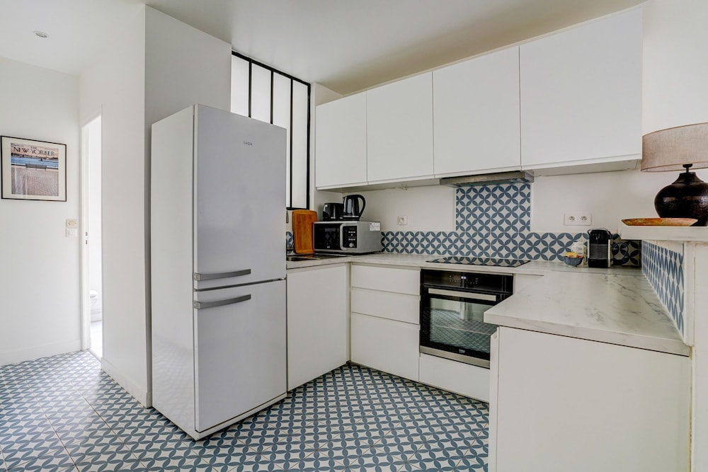 Secret Maillot Charming 1 Bed Apt in Paris
