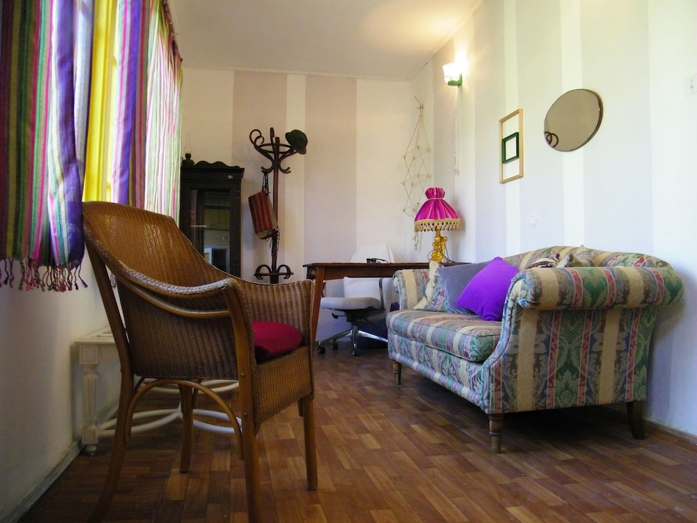 Jasmine Hotel
