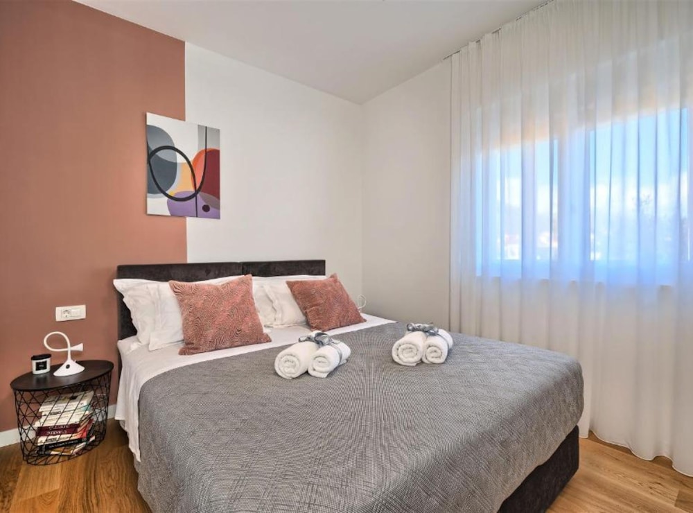 Apartment Aniva - 50 m From the sea