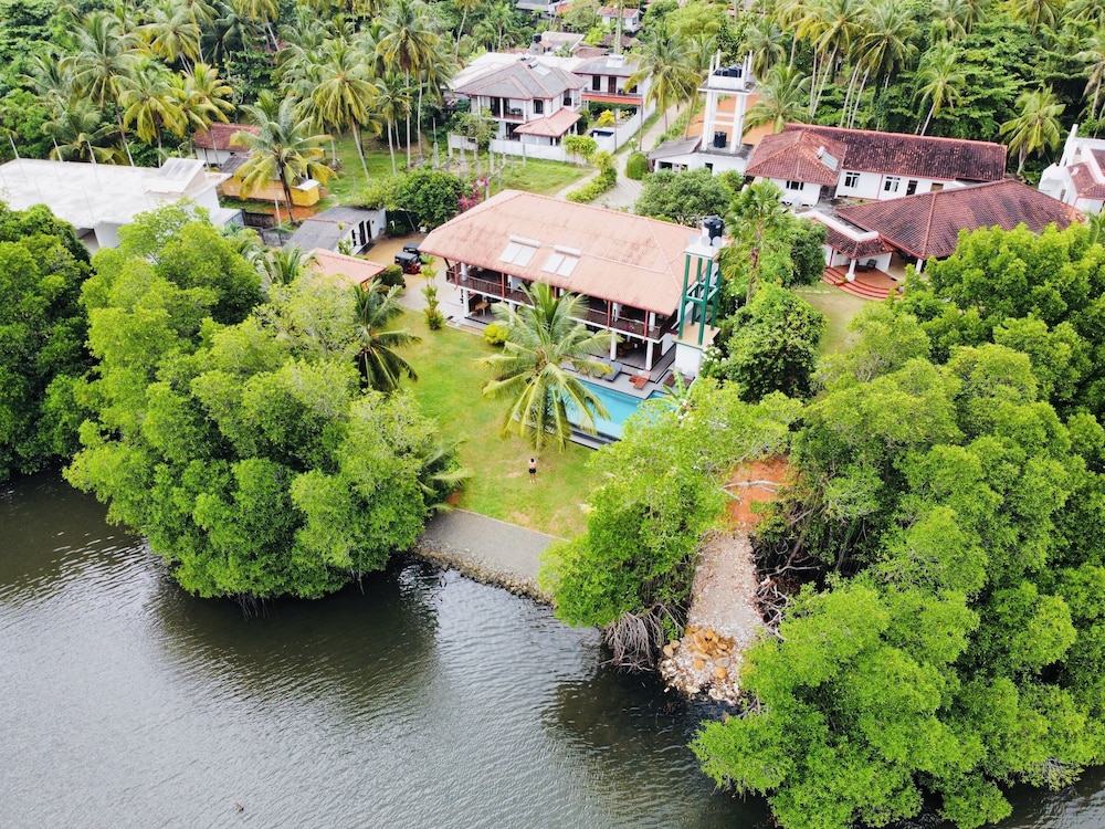 Lagoon Bentota