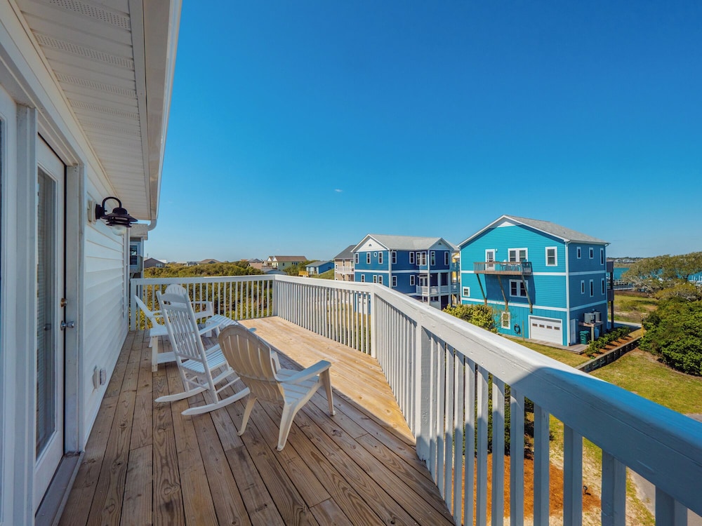 The Channel Marker by Topsail Realty