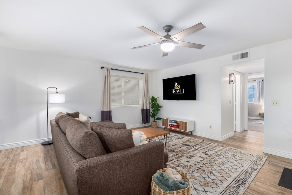 Modern Mesa Oasis Free Heated Pool Al-fresco Living