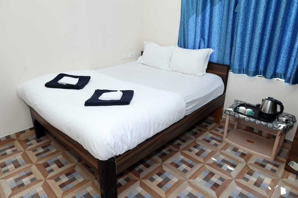 Coastal Gateway Resort, 3 min walk to Nagaon Beach