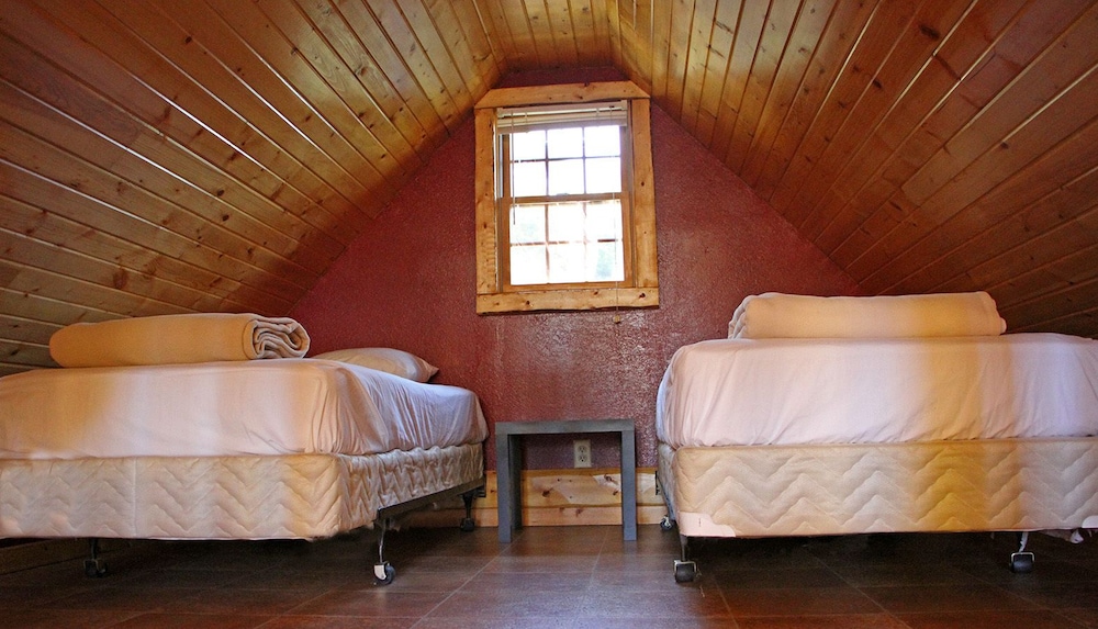 Acorns Resort