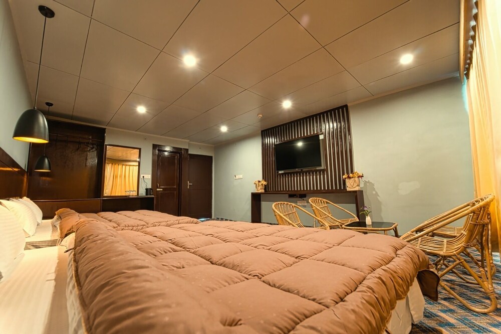 Photo 8