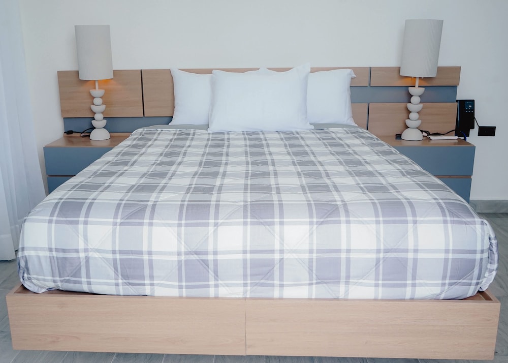 The Towers G406 NOK Fantastic 2BR Apartment by Vistacana Rentals