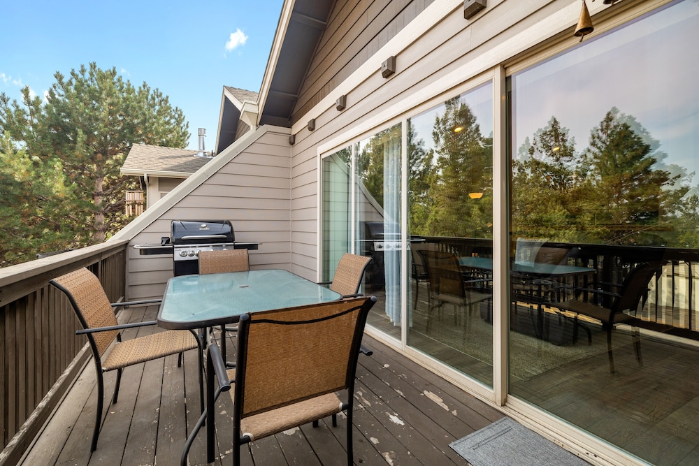 Taft at Old Mill - Pet-friendly & Near Downtown