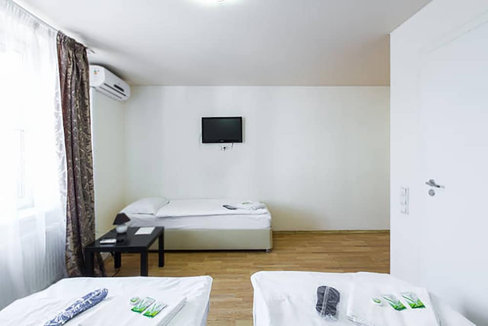 Dance Hotel