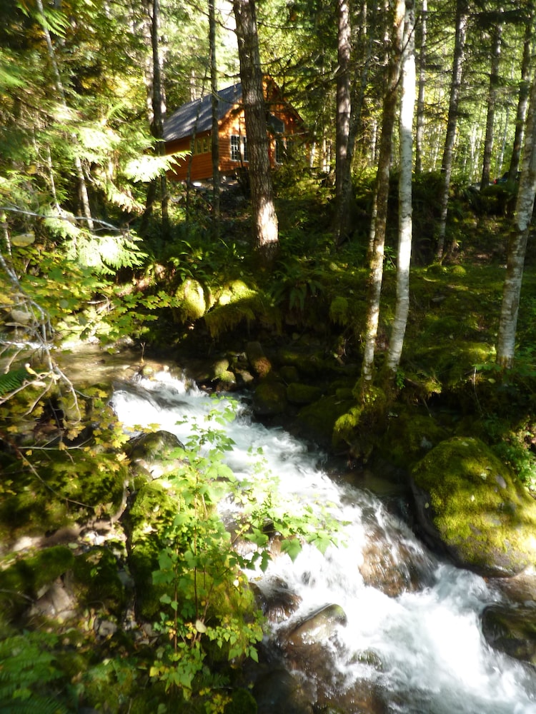 Copper Creek Inn at Mt Rainier