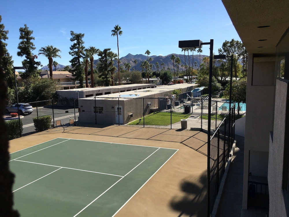 GetAways at Vista Mirage