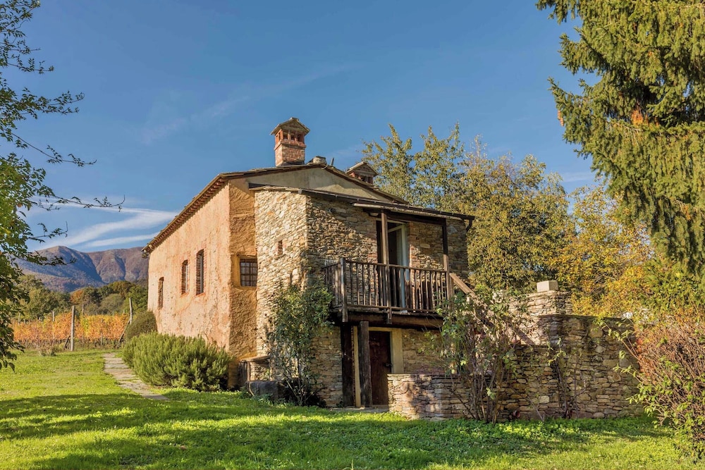 CASTELLO DI BAGNOLO