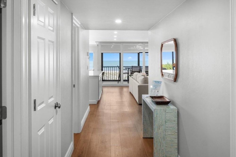 Kings Crown 117 2 Bedroom Condo