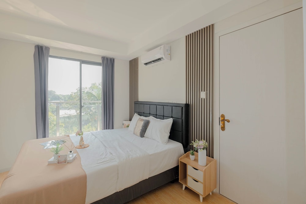 Spacious 3Br At Daan Mogot City Apartment