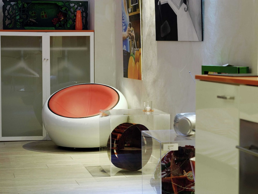 Contemporary Apartment in Kreuzberg, Berlin