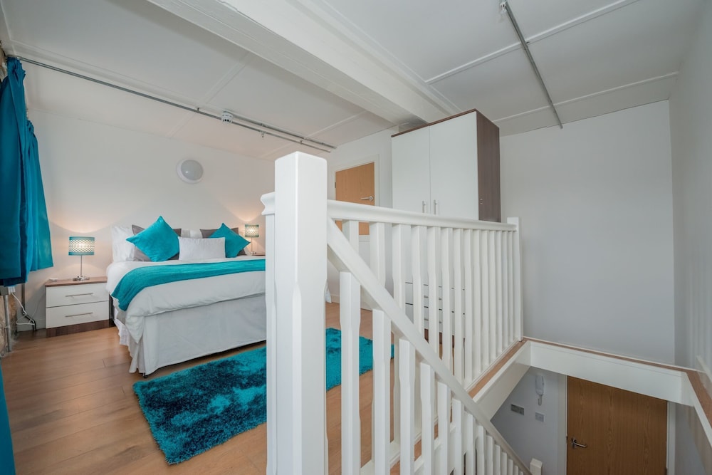 Kirkstall Bridge Apartments - 22