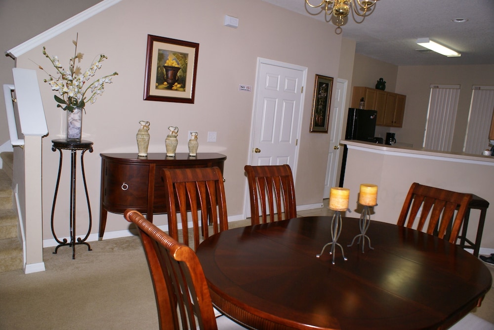 Alamo Vacation Townhomes
