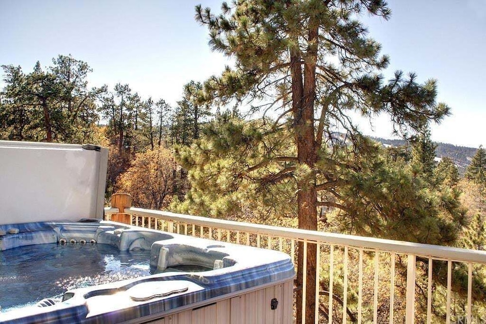 Lakeview Chalet
