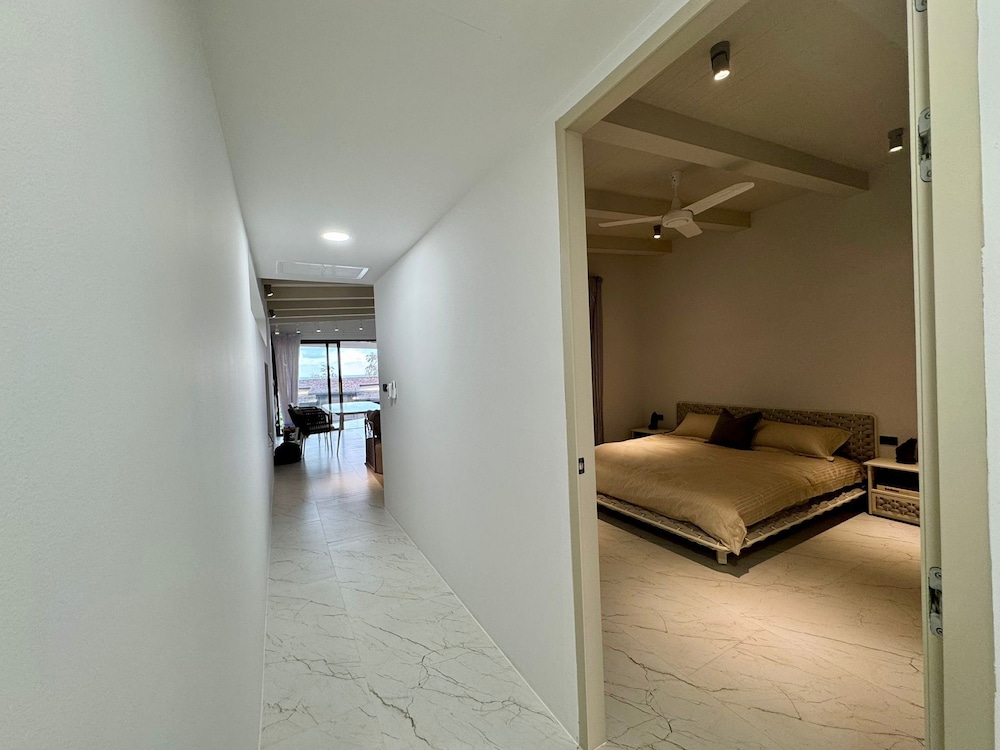 Beachside Residence