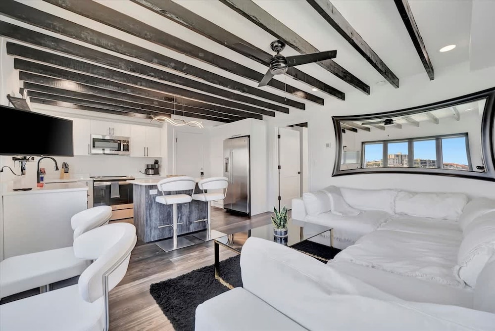 The Aura a Luxury Waterview Condo Heated Pool