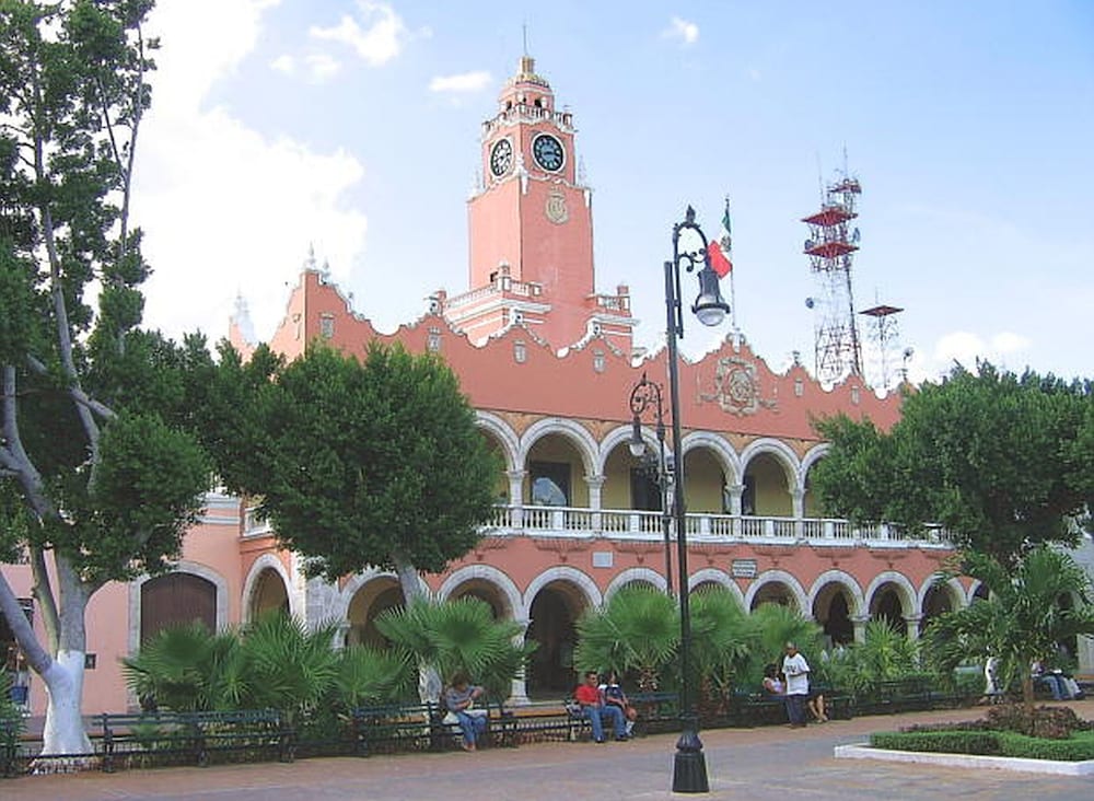 Tranquil Tropical Oasis in the Historic Center