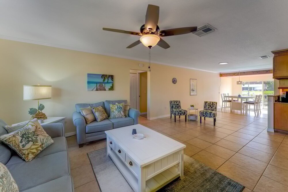 Gogo House in Port Charlotte view 3