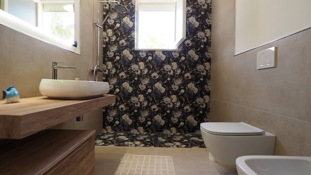 Villa Bellavista 8 Guests 3 Bedrooms by the sea