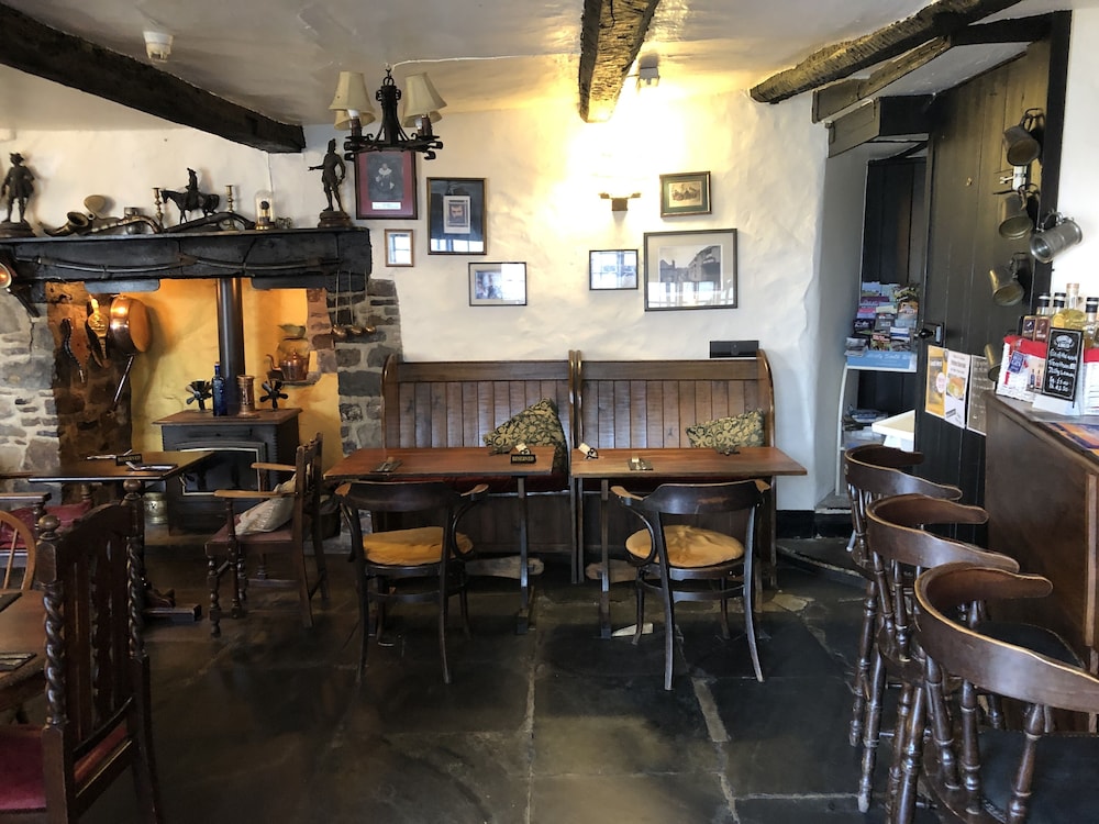 The Tree Inn