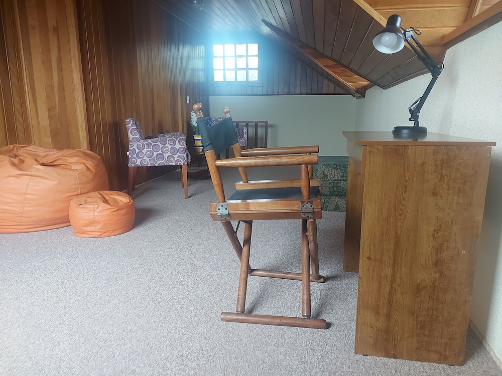 THE WRITERS HOUSE