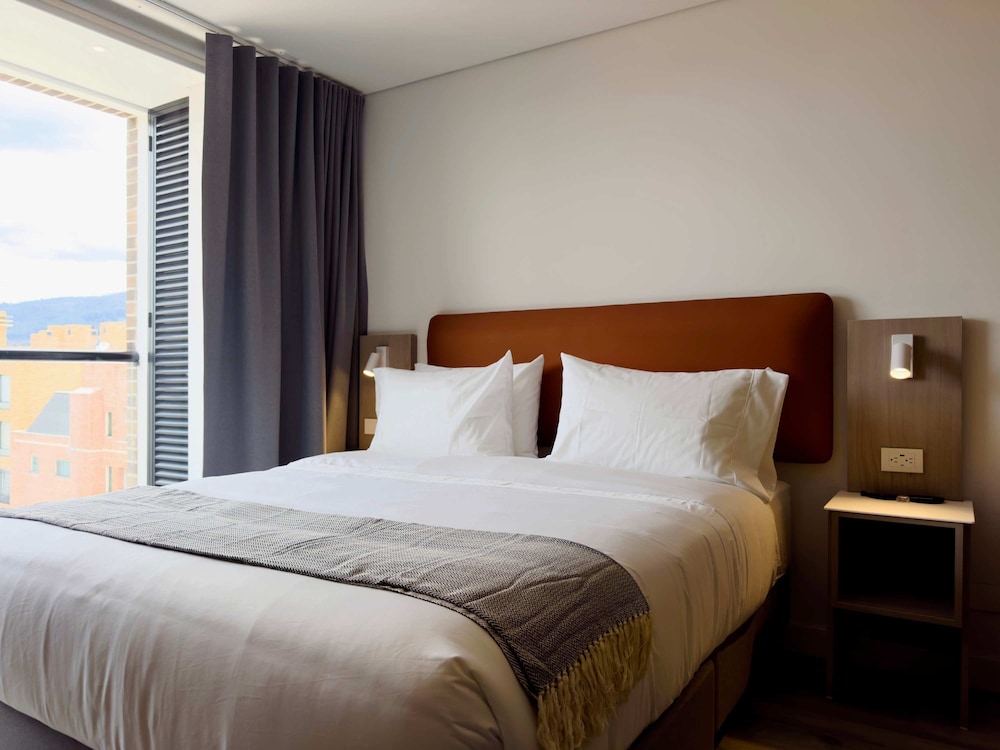 w Elegant Loft w Balcony in Santa B Rbara