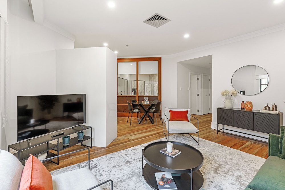 Stunning 1BR Apt in Heritage Hotel by Zodiak Stays